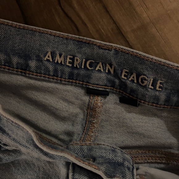 American Eagle Outfitters Light Blue Straight Jeans - Picture 3 of 6
